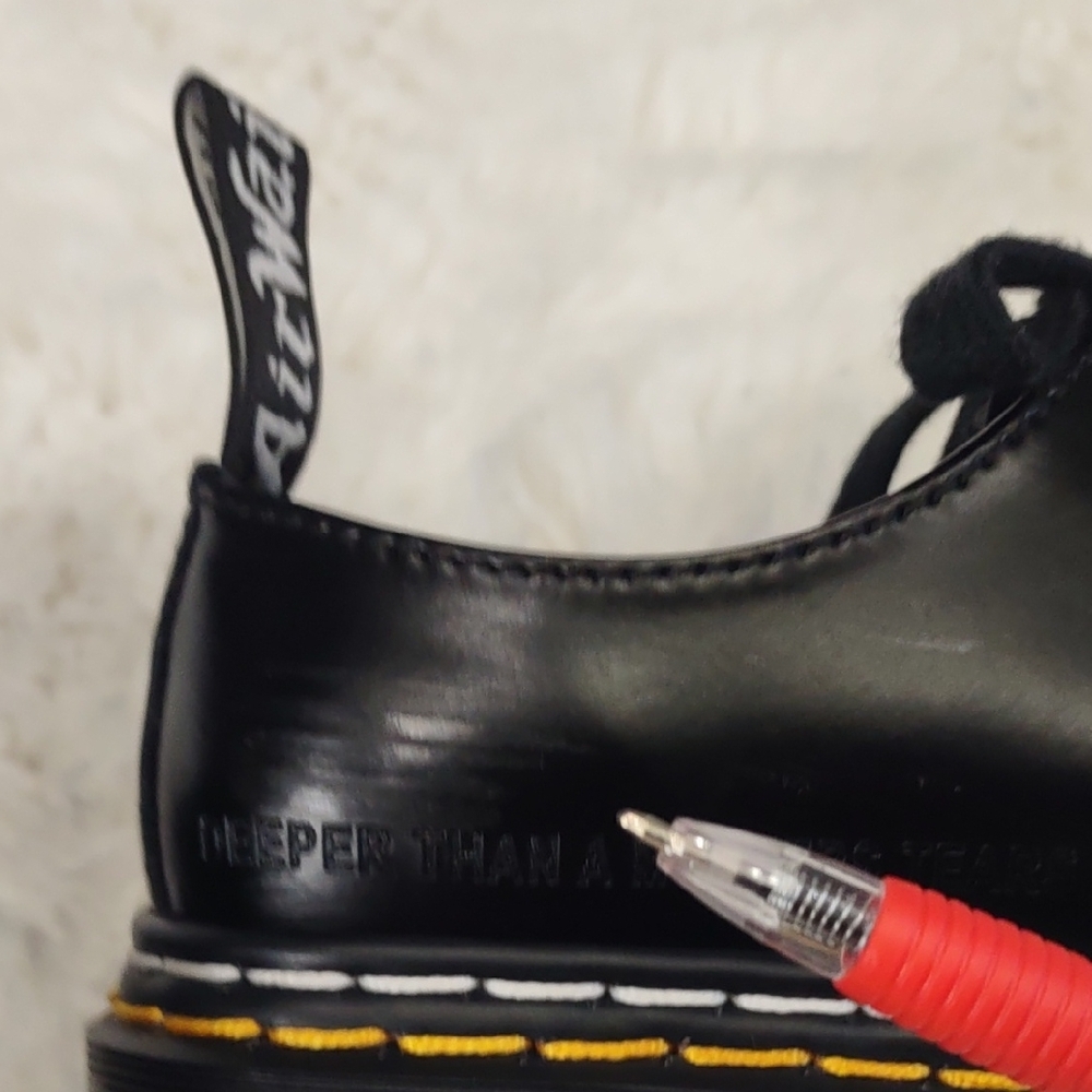 Dr. Martens Black Leather  with Air-Cushioned Sole - Picture 11 of 17